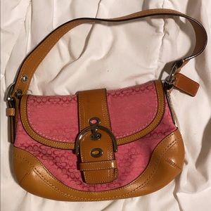 like new coach shoulder bag
